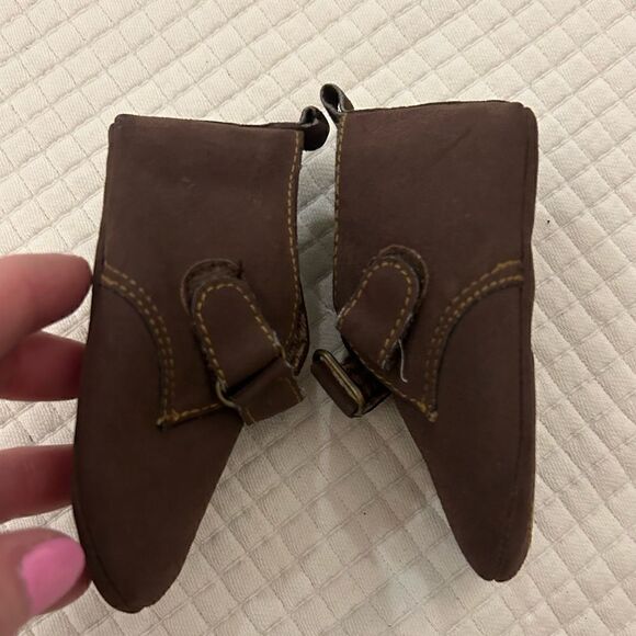 gap infant 6-12 month baby brown boots pull on Velcro close sueded feel EUC - Picture 5 of 5